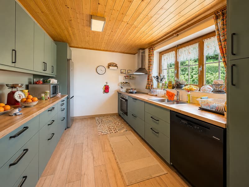 Chalet familial meublé avec jacuzzi et sauna aux Mosses (7)