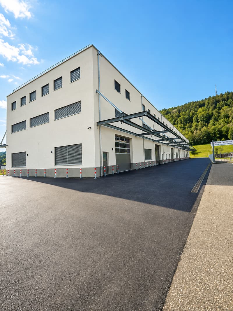 Locaux neufs modulables de 140 à 800 m² à proximité immédiate de la gare (2)