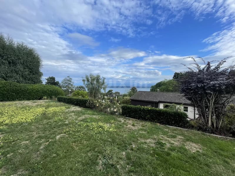 Villa-appartement avec piscine et vue sur le lac (7)