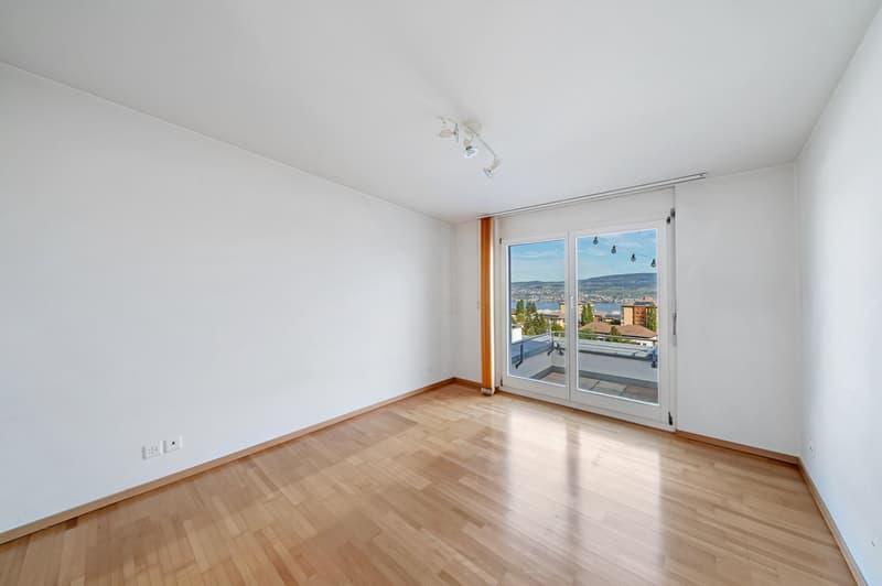 Charmantes 5.5-Zimmer-Doppeleinfamilienhaus an ruhiger Lage in Horgen (10)