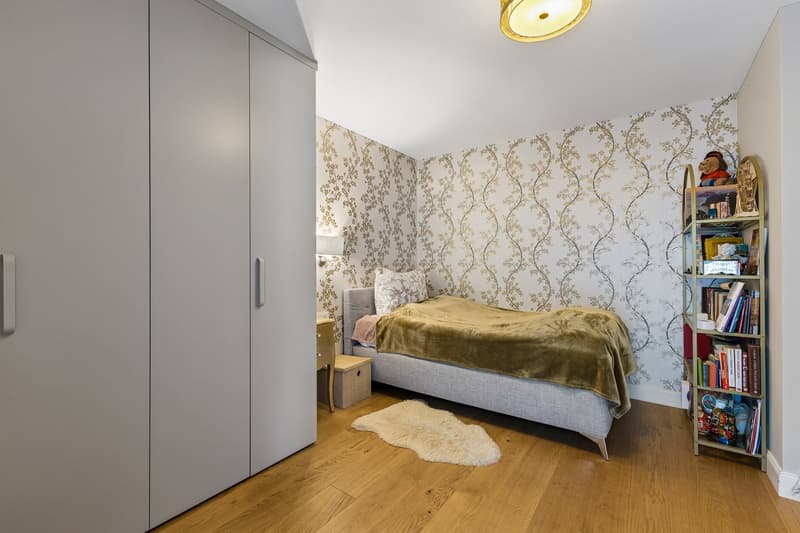 Exclusive new-build villa with designer kitchen – 35 minutes from Zurich (10)