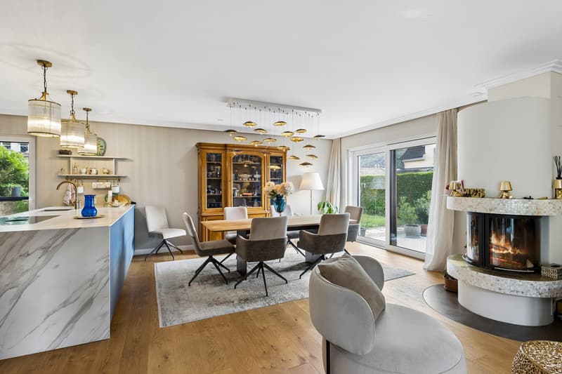CHF 600'000 unter Schätzwert: 9-Zi-Haus, Jg. 2021 (16)