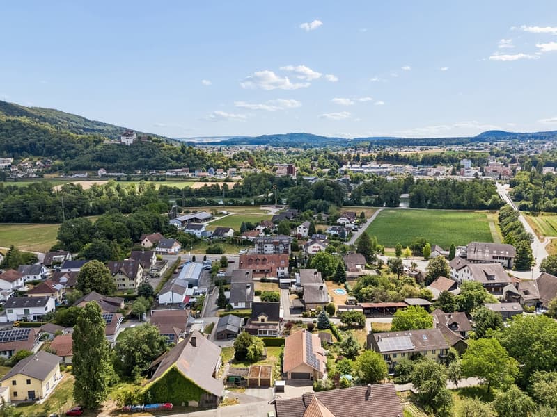 CHF 600'000 unter Schätzwert: 9-Zi-Haus, Jg. 2021 (34)