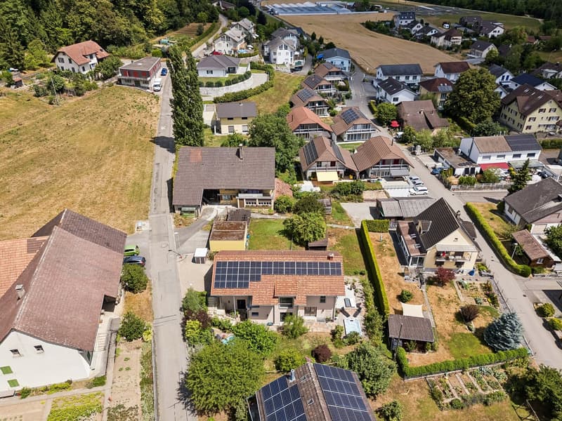 CHF 600'000 unter Schätzwert: 9-Zi-Haus, Jg. 2021 (33)