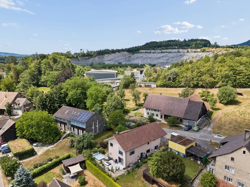 CHF 600'000 unter Schätzwert: 9-Zi-Haus, Jg. 2021 (37)