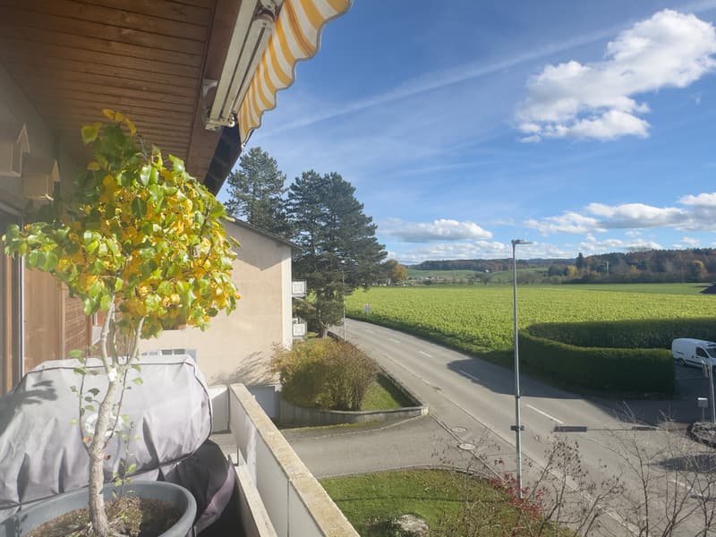 Aussicht Balkon mit Strasse