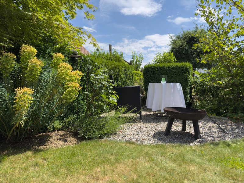19_Tisch im Garten Süd