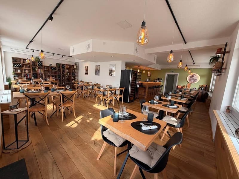 Restaurant mit grosser Terrasse – nähe Thunersee (9)