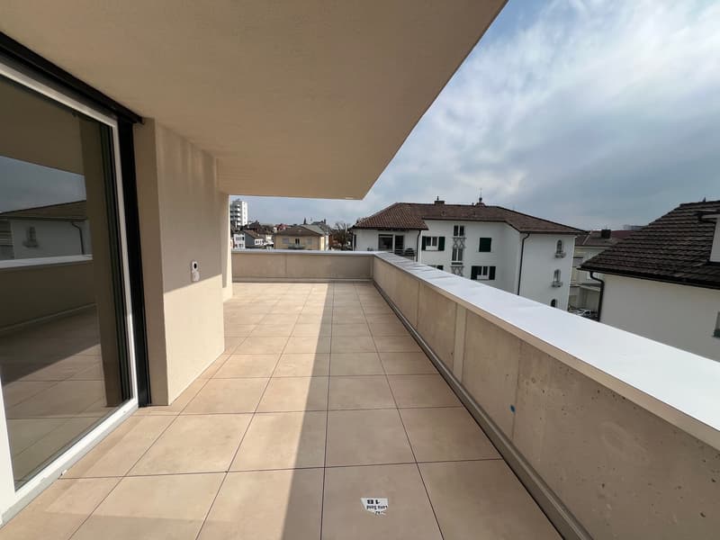Moderne 2.5-Zimmer-Dachwohnung im Neubau – sofort verfügbar in Wil SG (2)