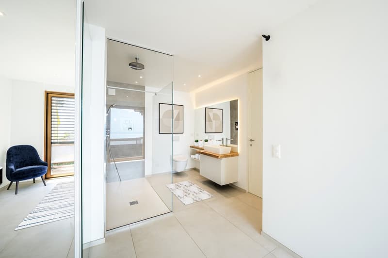 3.5 pièces rénové de 86m2, vue lac panoramique et balcon 25 m (11)