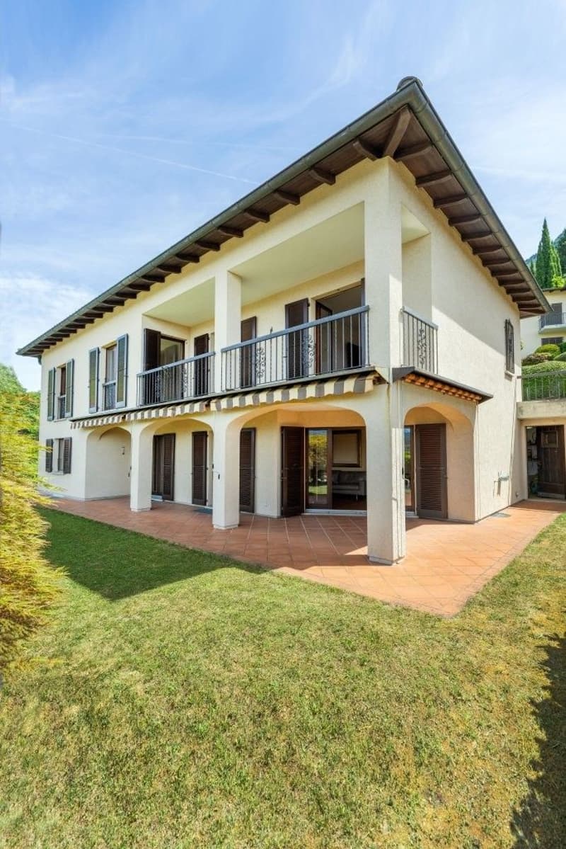 Single-family house with 6.5 rooms (1)