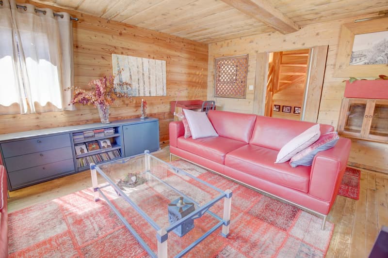 In the old village of Nendaz, semi-detached house with great character! (3)
