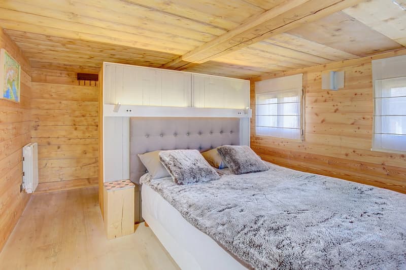 In the old village of Nendaz, semi-detached house with great character! (3)