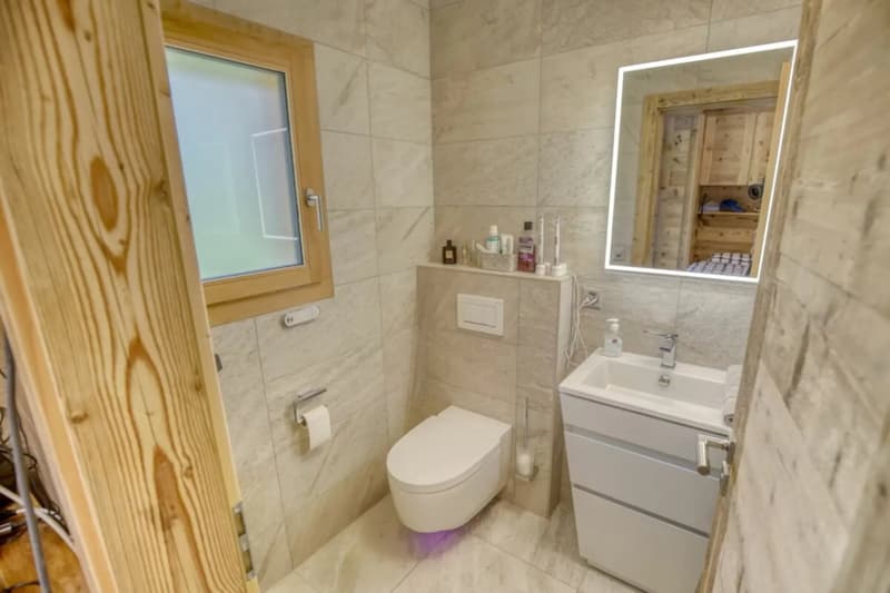 Luxury 3 bedroom apartment in very good condition for sale in Haute-Nendaz! (11)