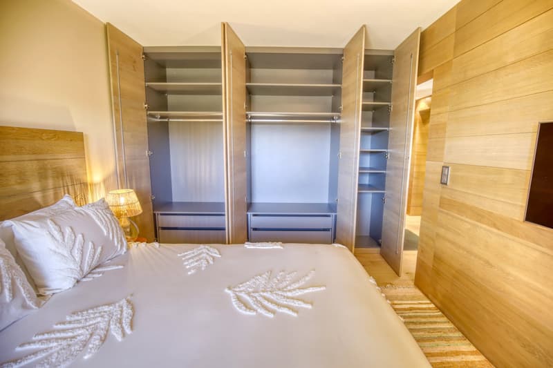 1-Zimmer-Wohnung hochwertig - renoviert mit großer Terrasse, in Crans! (7)
