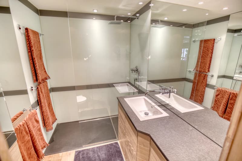 1-Zimmer-Wohnung hochwertig - renoviert mit großer Terrasse, in Crans! (8)