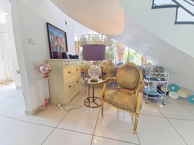 Unique villa in the heart of Sierre, close to Lake Géronde! (12)