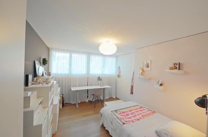 Spacious 7.5-room rental apartment with breathtaking views in Walchwil (2)