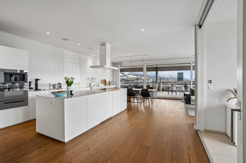 Stunning Furnished 5.5-Room Penthouse Apartment in Zug – Available Immediately (3)