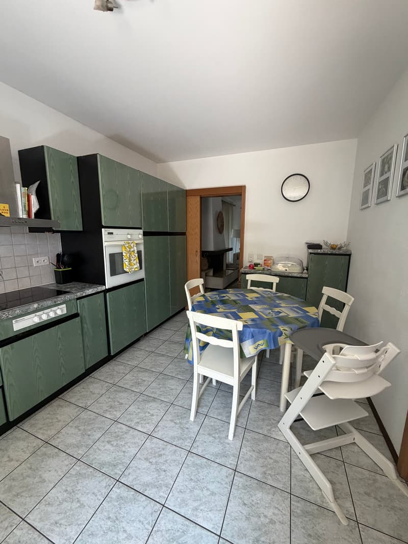 Einzigartige Einfamilienvilla mit Pool, Doppelgarage und Seeblick (5)