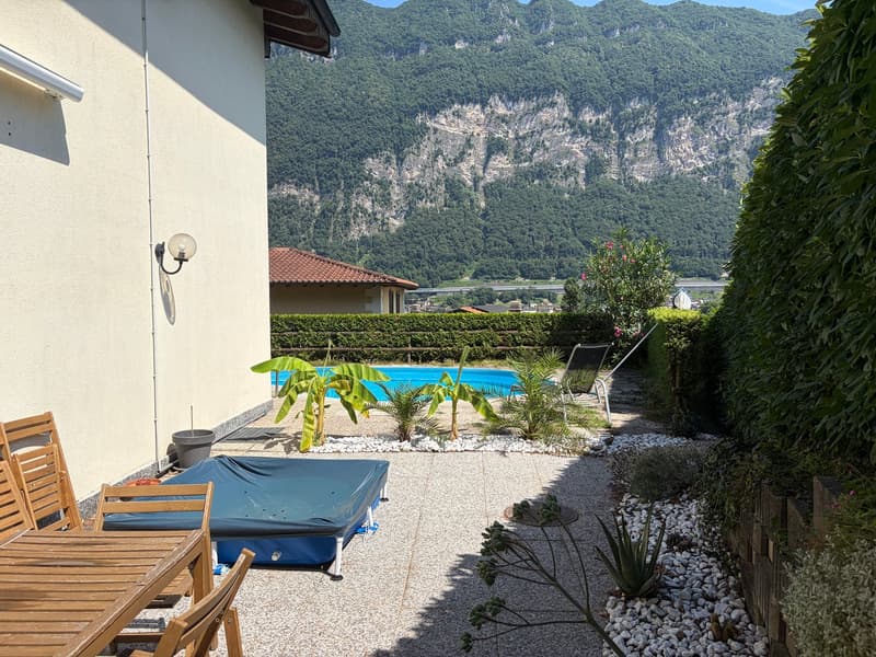 Einzigartige Einfamilienvilla mit Pool, Doppelgarage und Seeblick (11)