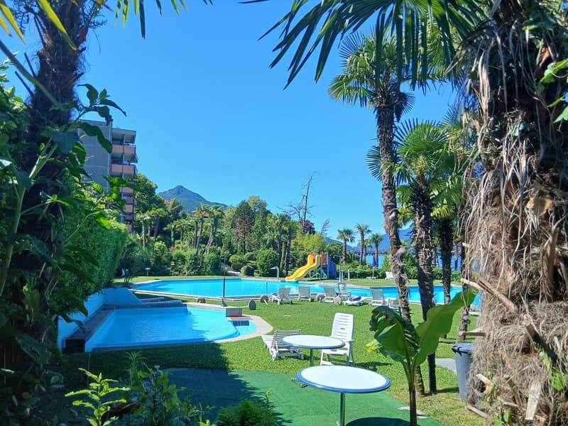 Splendido appartamento in residence con piscina e accesso al lago (1)