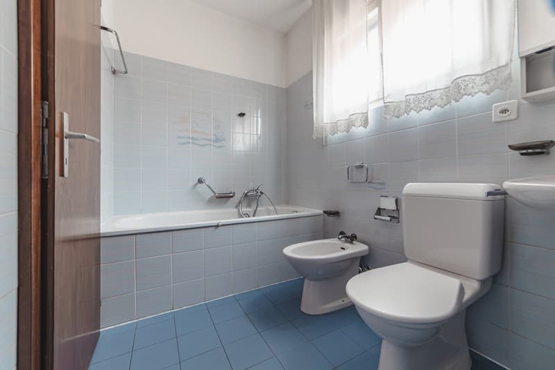 Charming Semi-Detached House with 5.5 Rooms in Chiasso – Available Immediately! (9)