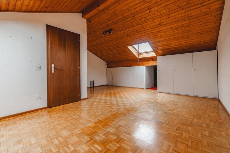 Charming Semi-Detached House with 5.5 Rooms in Chiasso – Available Immediately! (17)