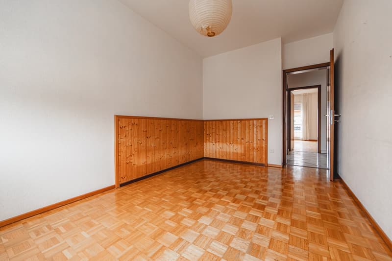 Charming Semi-Detached House with 5.5 Rooms in Chiasso – Available Immediately! (13)