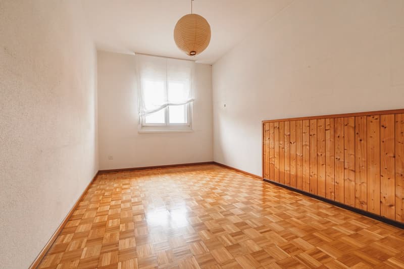 Charming Semi-Detached House with 5.5 Rooms in Chiasso – Available Immediately! (12)