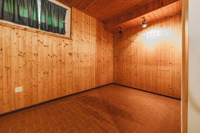 Charming Semi-Detached House with 5.5 Rooms in Chiasso – Available Immediately! (20)