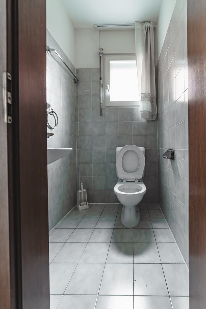 Charming Semi-Detached House with 5.5 Rooms in Chiasso – Available Immediately! (6)