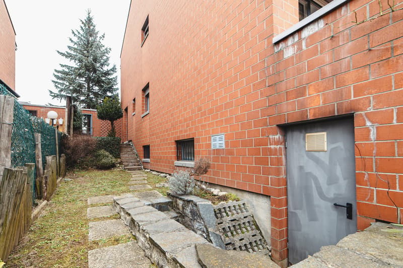 Charming Semi-Detached House with 5.5 Rooms in Chiasso – Available Immediately! (26)
