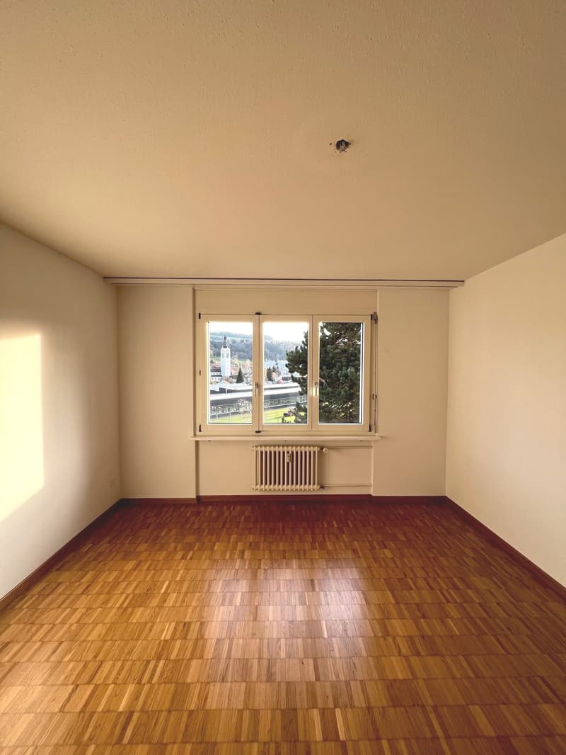Schöne 3.5-Zimmerwohnung mit Balkon (6)
