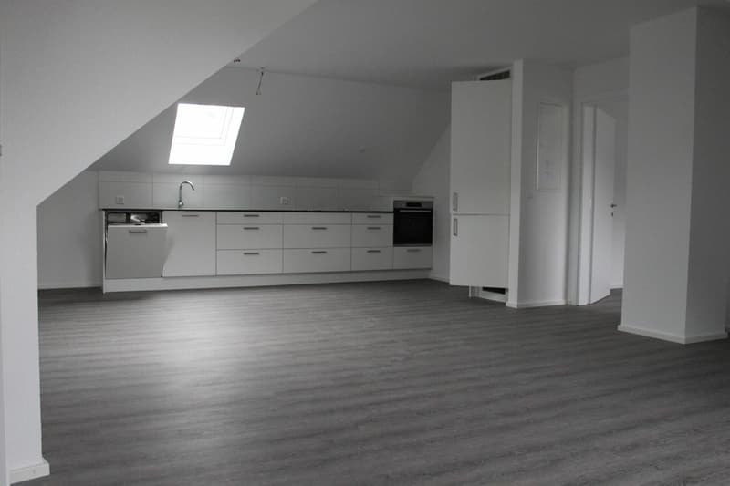 2.5-Zimmer-Dachwohnung, renoviert 2022, in Herisau mieten (2)