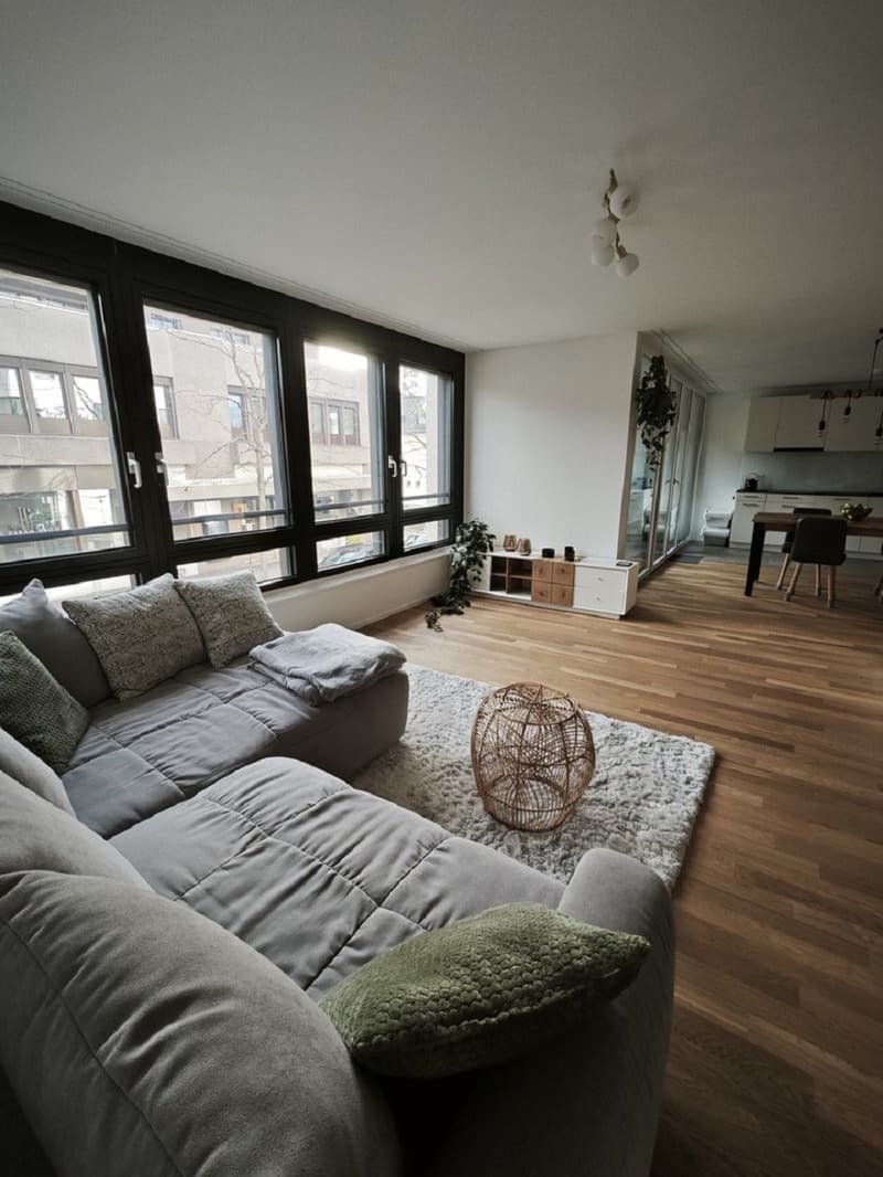 Helle 2.5-Zimmer-Wohnung an zentraler Lage in Lyss (3)