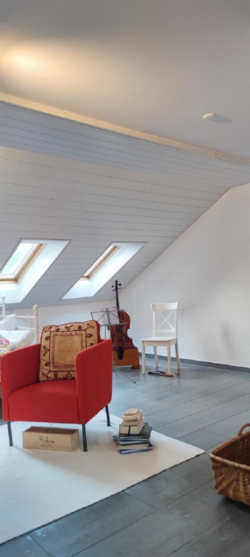Charmantes 1-Zimmer-Wohnung im 5. OG an zentraler Lage in Thun (2)