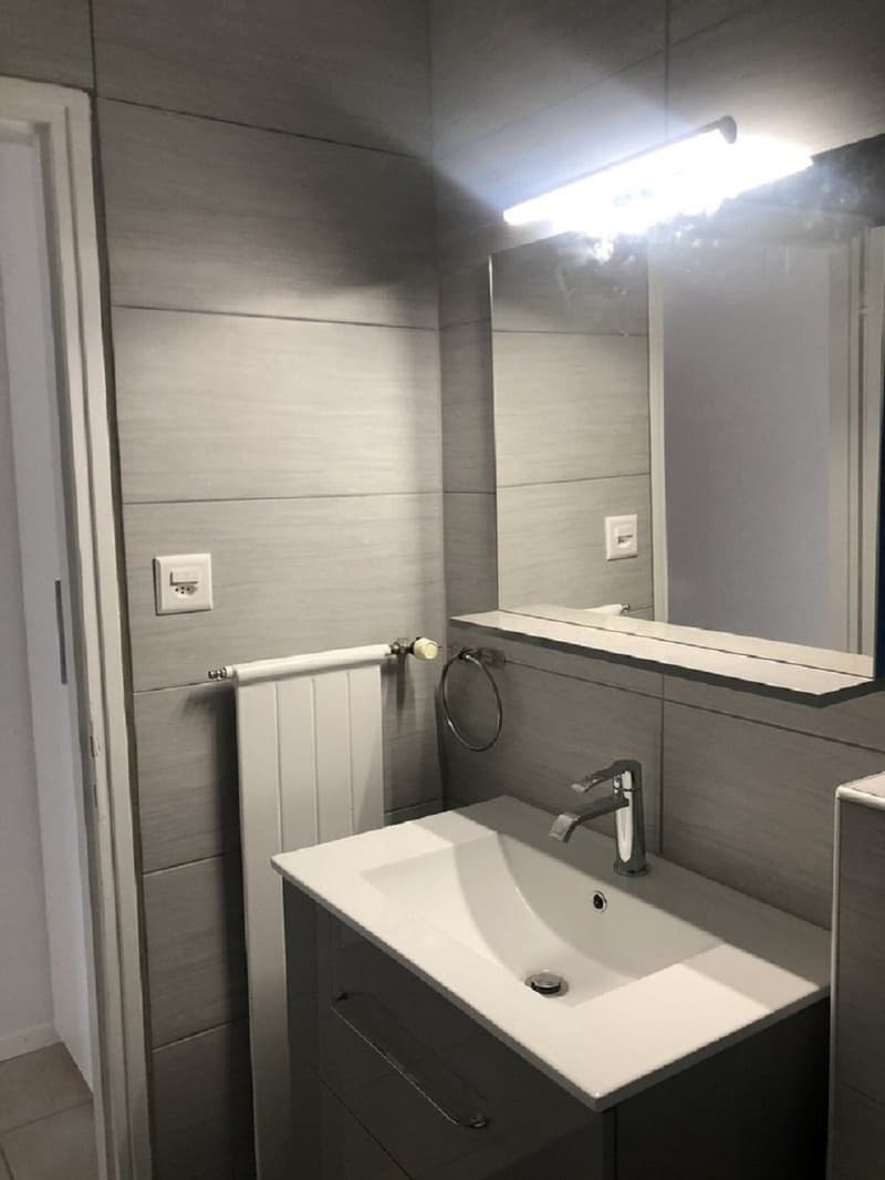 Appartement de 2,5 pièces avec balcon à La Chaux-de-Fonds (8)
