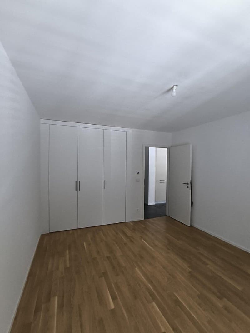 Appartement moderne de 3 pièces avec balcon à Delémont (2)