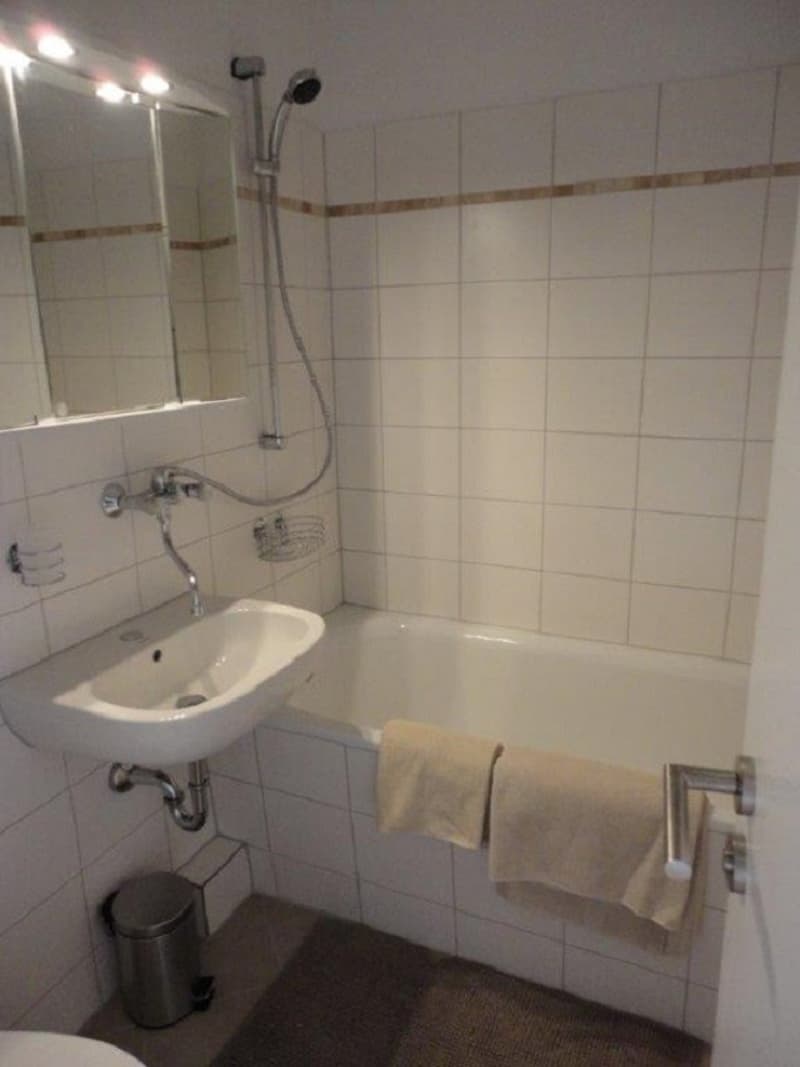2,5 Chambres Appartement à Montreux avec balcon (1)