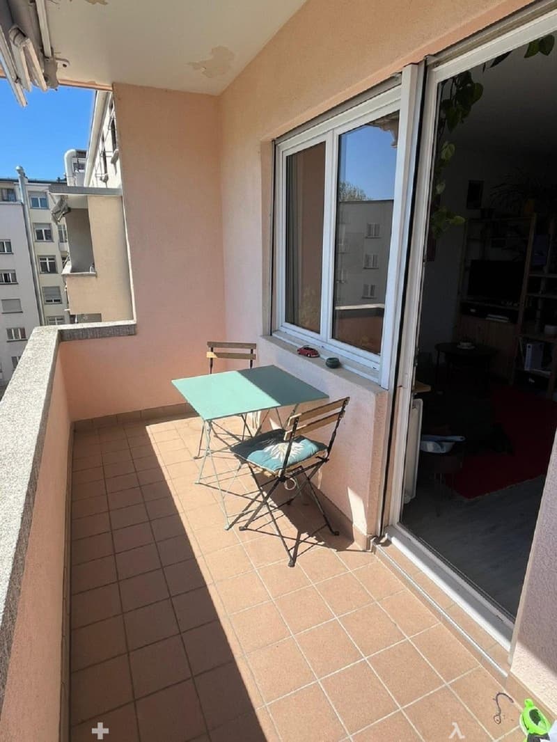 Charmante 2-Zimmer-Wohnung im 4. Stock in Biel/Bienne (6)