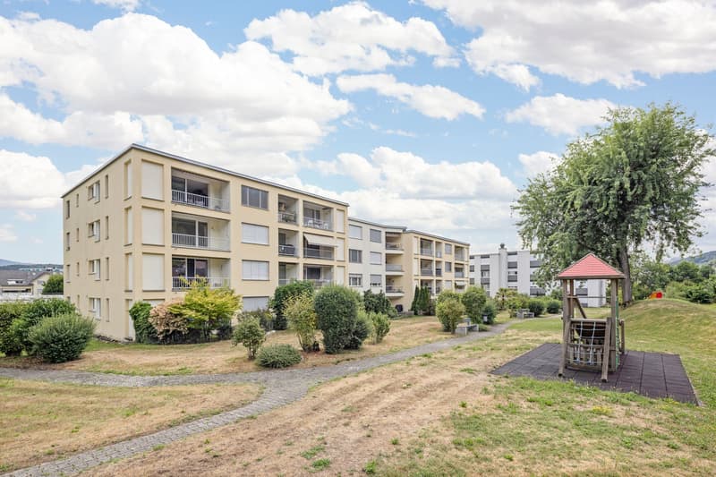 Modernes Familienbijou zuoberst mit Blick ins Grüne (11)