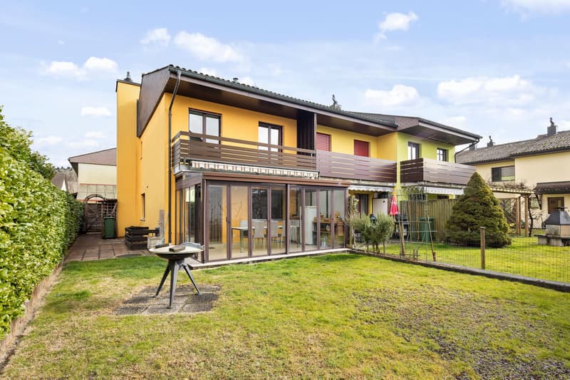 Familienfreundliches Wohnerlebnis mit Garten und Wintergarten (1)