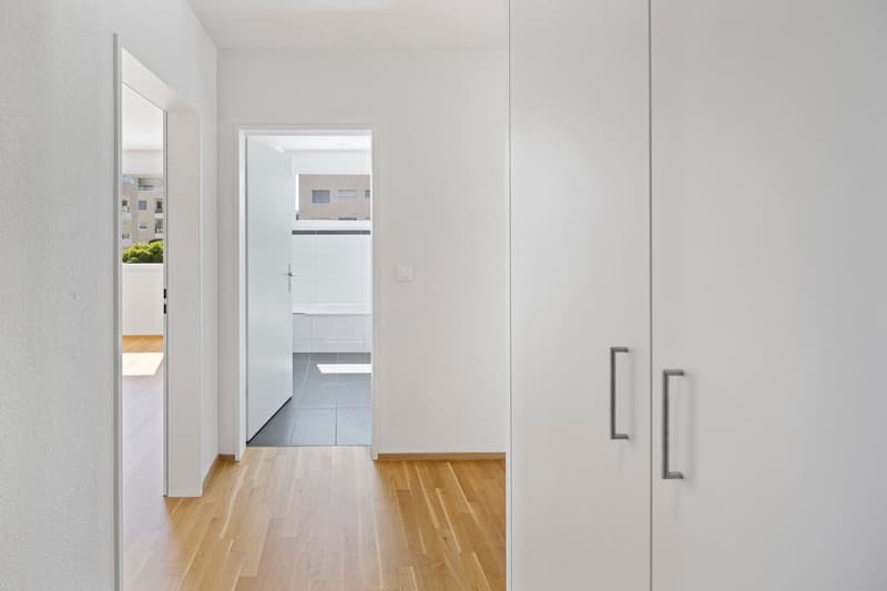 Moderne Wohnoase mit grosser Terrasse und viel Licht (12)