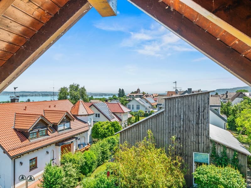 Charmante 5.5-Zimmer-Dachgeschosswohnung mit Panoramablick in Gaienhofen (8)