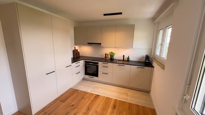 LETZTE 3.5 ZIMMER WOHNUNG - FRISCH SANIERT AN RUHIGER LAGE (2)