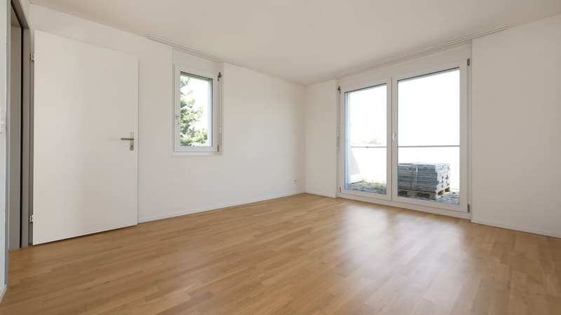 TOLLE 4.5 ZIMMER WOHNUNG MIT ZWEI BALKONEN ZU VERMIETEN (6)