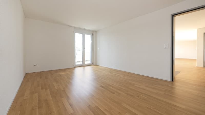 TOLLE 4.5 ZIMMER WOHNUNG MIT ZWEI BALKONEN ZU VERMIETEN (7)
