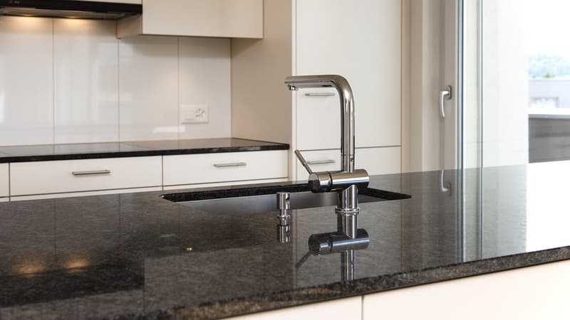 TOLLE 4.5 ZIMMER WOHNUNG MIT ZWEI BALKONEN ZU VERMIETEN (3)