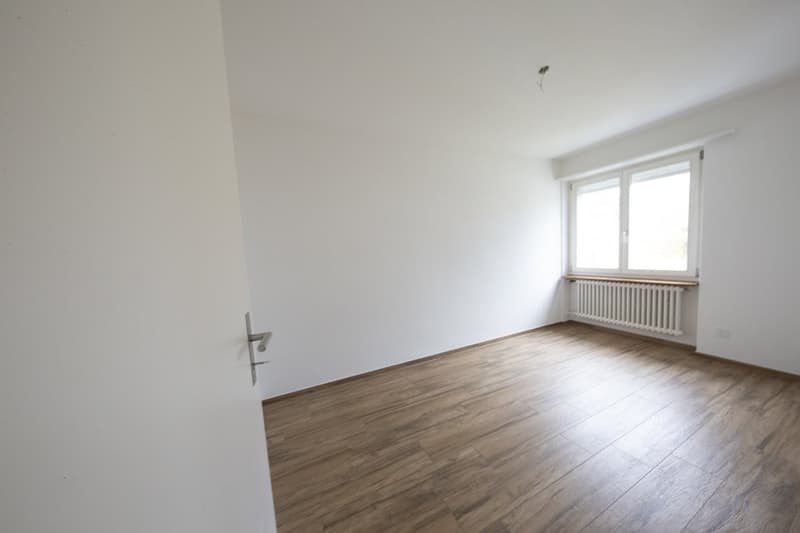 LICHTDURCHFLUTET MIT 2 BALKONE (9)